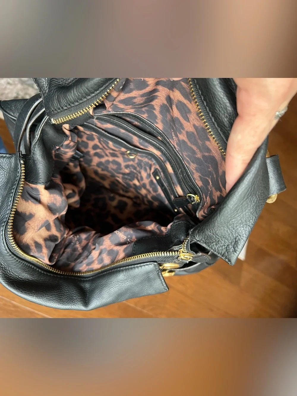B. Makowsky Black Pebbled Leather Slouchy Hobo Shoulder Bag Y2K Gold Buckle